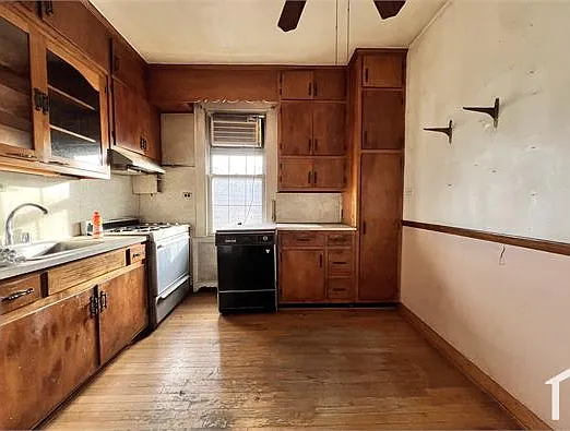 3 bed, $3,600 — Photo 2