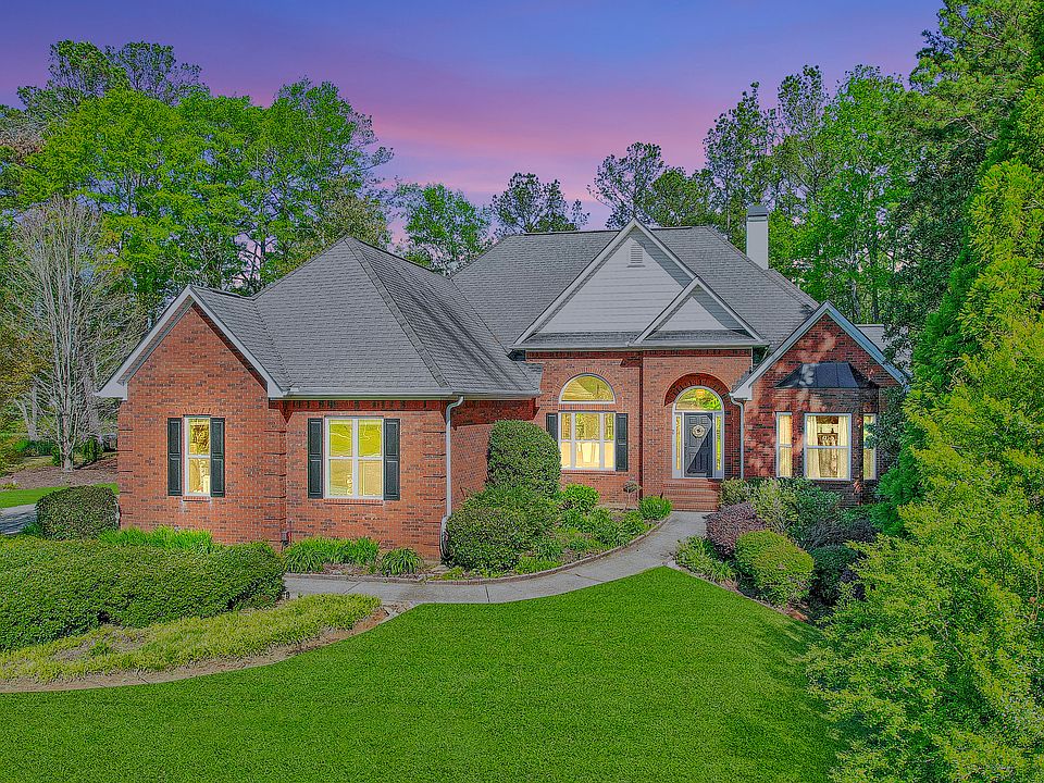 1st image of 140 Lake Park Ct