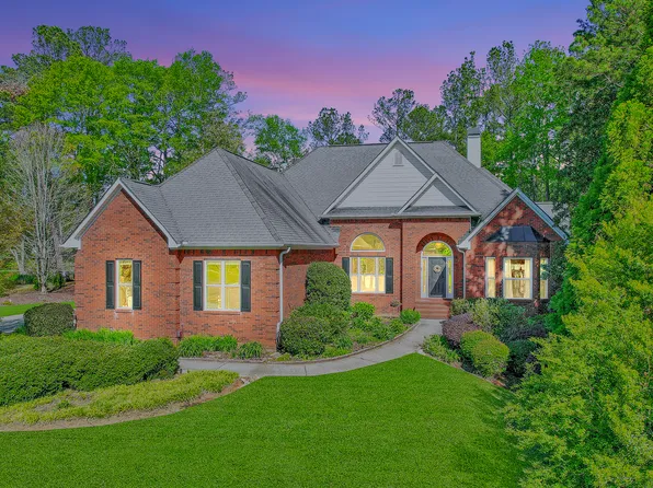 140 Lake Park Ct, Sharpsburg, GA 30277