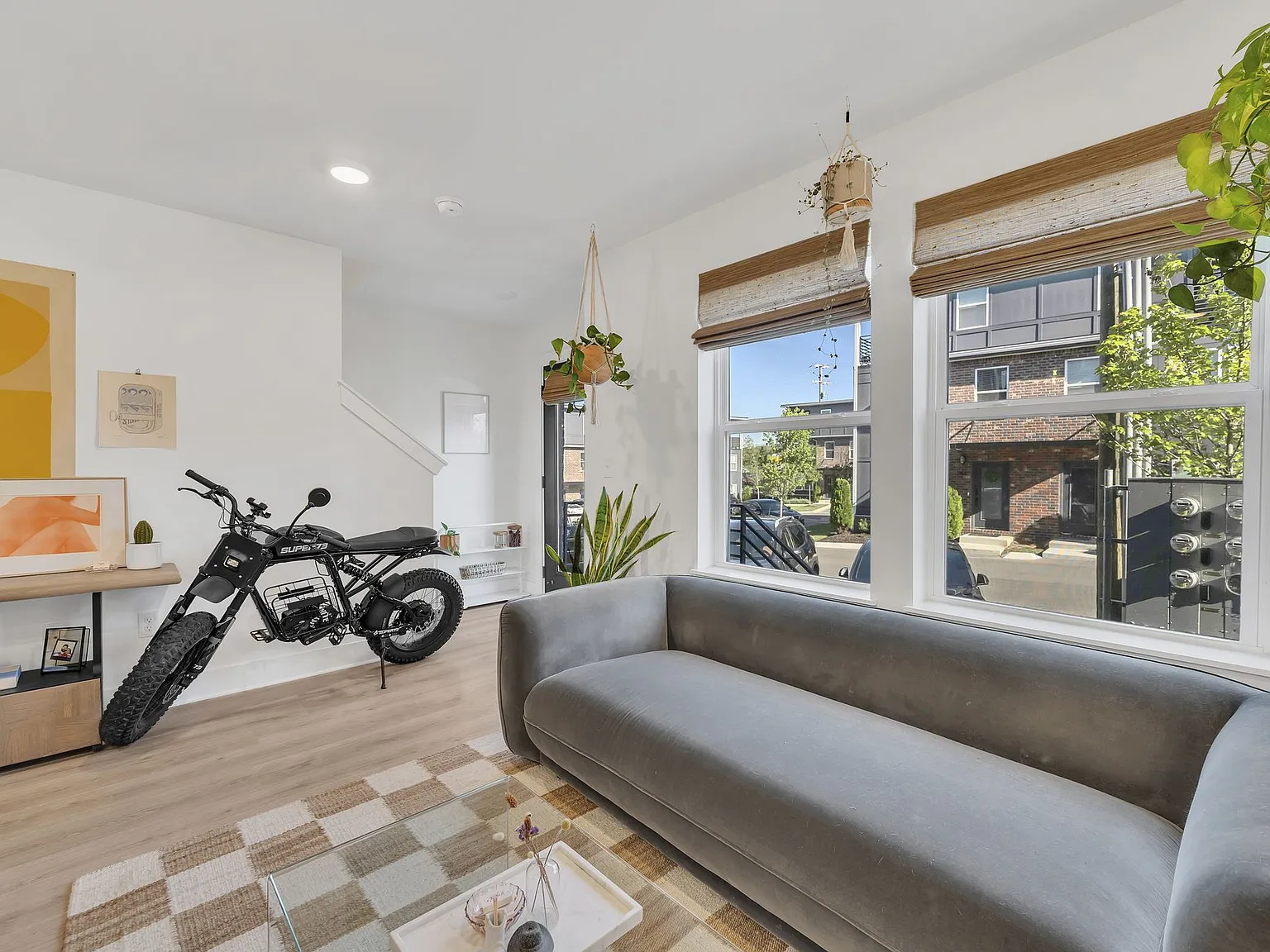 1 bed, 1.5 bath, 996 sqft, $1,795 — Photo 4
