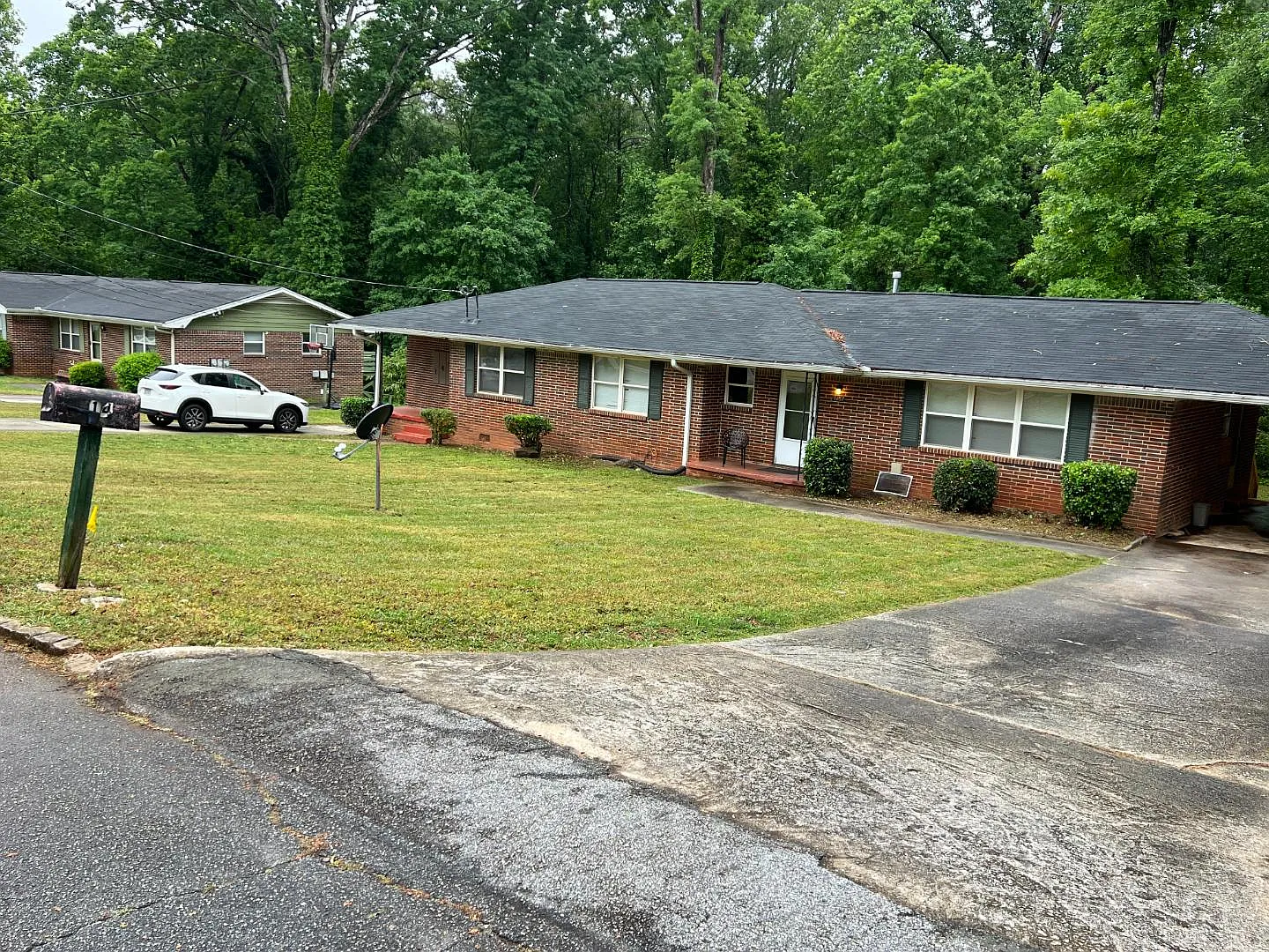 1459 Janmar Dr - Apt. B — Photo 4