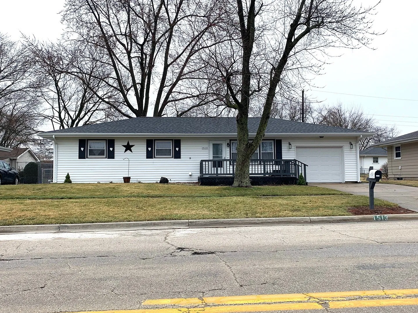 1513 Bunn St photo 1
