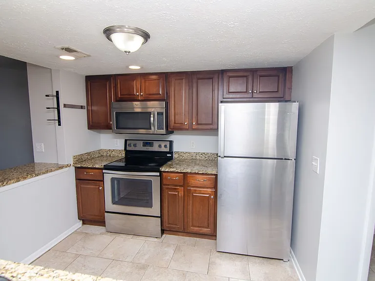 5736 Brentwood Meadows Cir — Photo 6