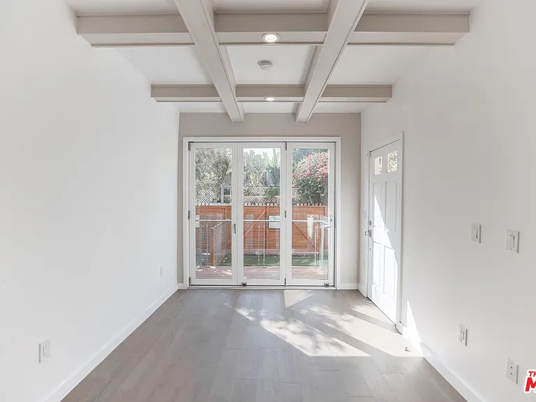 31 Breeze Ave #A — Photo 3