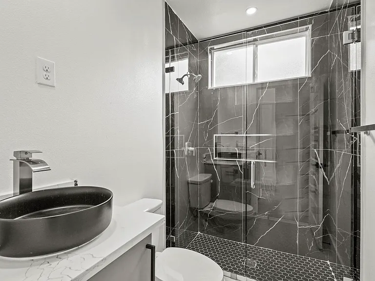 3424 Ladd St — Photo 13
