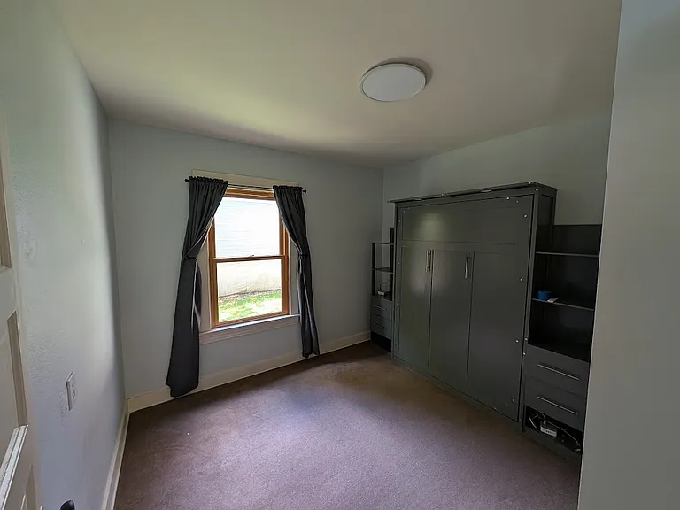 4248 SE Madison St — Photo 2