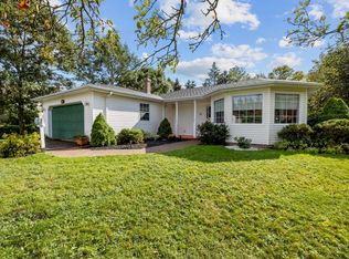 15 Oakland Dr, Charlottetown, PE C1C1M9