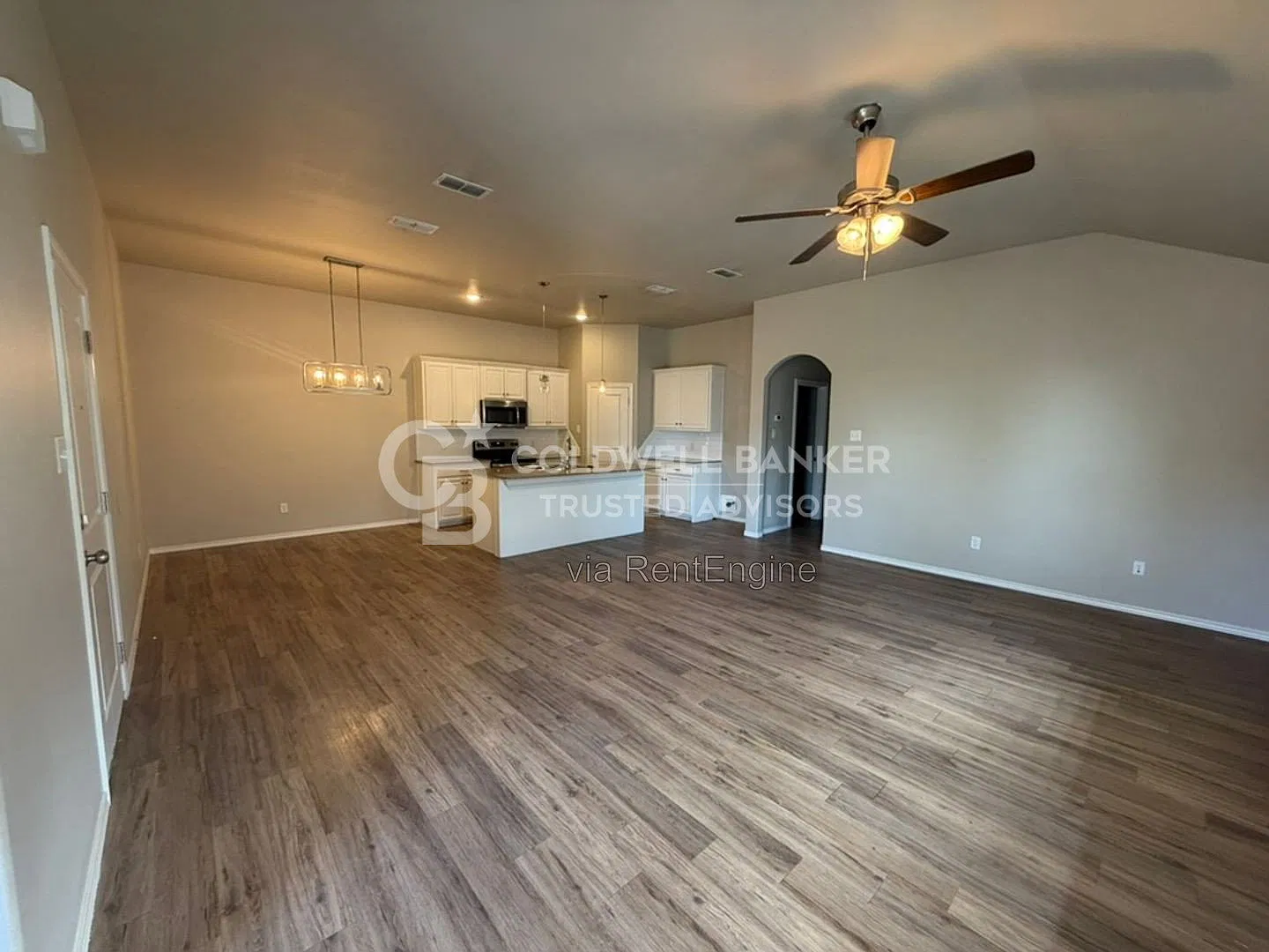3 bed, 2.0 bath, 1530 sqft, $1,475 — Photo 3