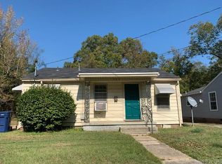 942 Elm St, Camden, AR 71701