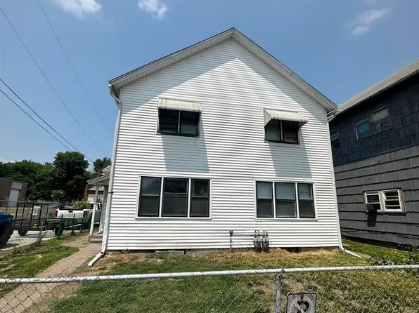 1620 W 4th St, Davenport, IA 52802