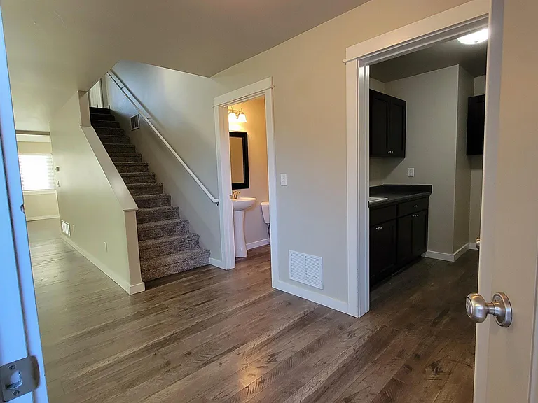 105 Tail Feather Ln #C — Photo 3