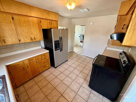 3rd image of 1225 McCarroll St