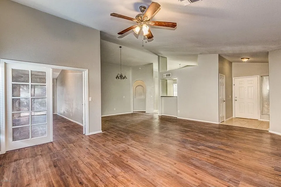 831 W Sierra Madre Ave — Photo 3