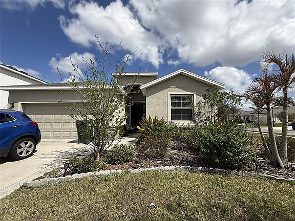 2nd image of 16418 Woodside Gln