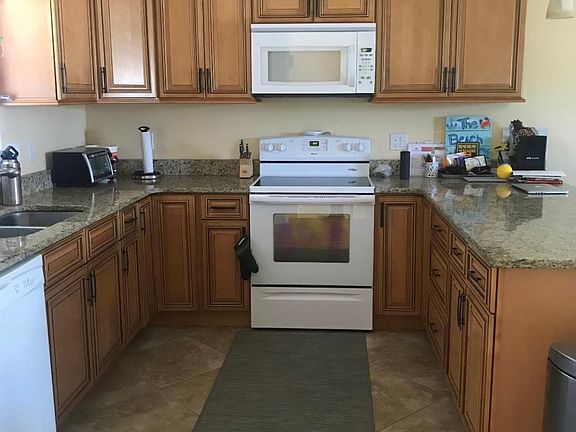 3rd image of 2898 Hill St APT A