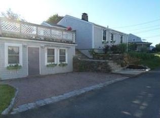 34 Goose Island Rd, Narragansett, RI 02882