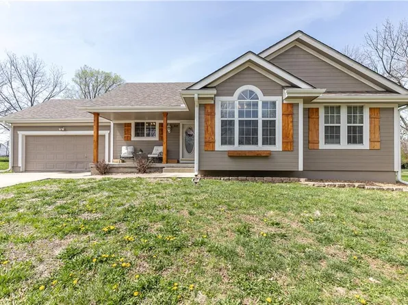 809 E Beulah St, Garden City, MO 64747