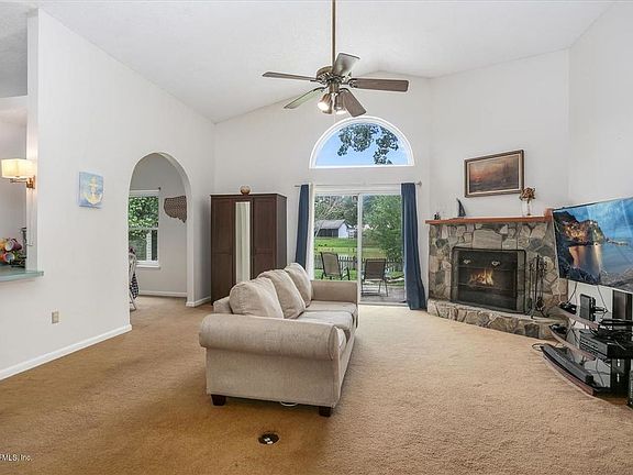 4th image of 7527 Cinnamon Lakes Dr