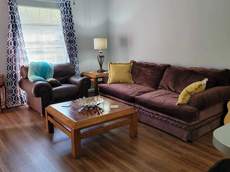 2312 Smuts Dr — Photo 29