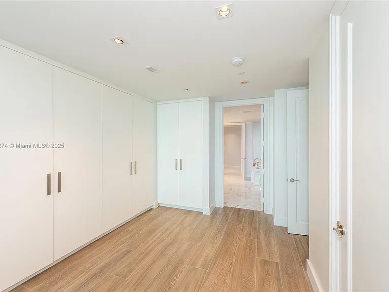 10295 Collins Ave #2506 — Photo 8