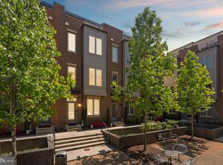 820 Thompson Cres Unit 26, Rockville, MD 20852