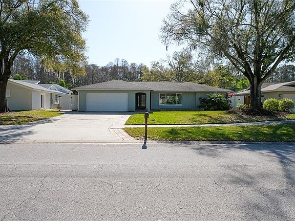 2nd image of 2631 Winding Wood Dr