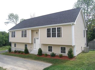 9 Hill St, Hopedale, MA 01747