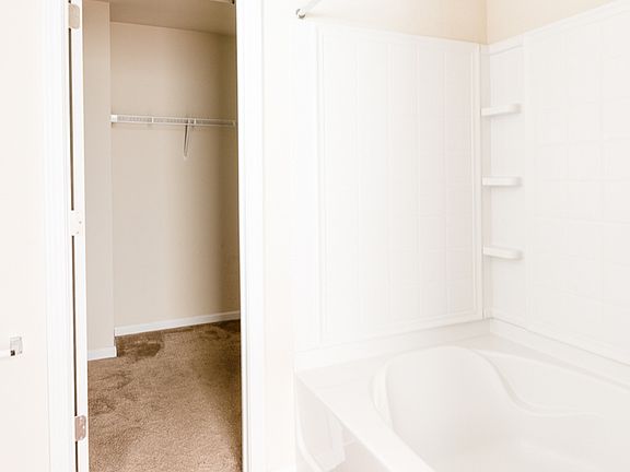 5th image of 45 Ashton Bluff Cir