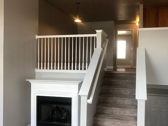 4th image of 170 Club House Cir