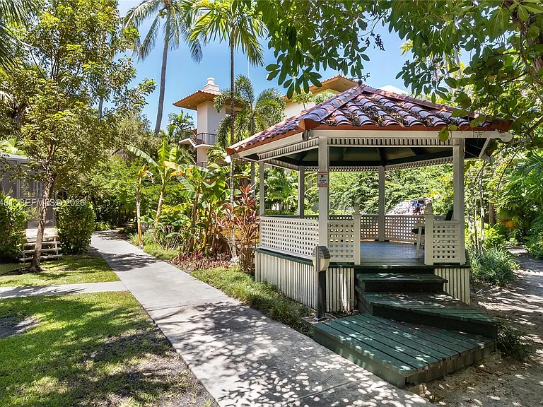 101 Ocean Lane Dr #1012 — Photo 34