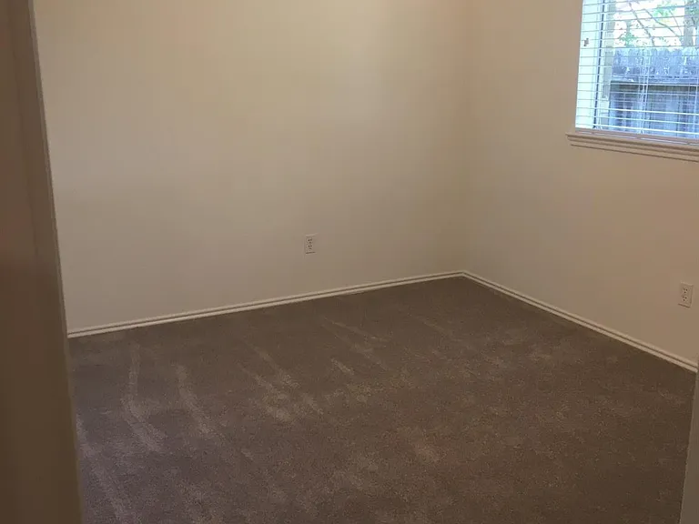 2618 Olster Dr — Photo 9