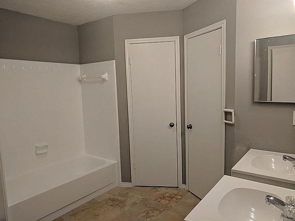 5th image of 8423 Battle Plains Dr