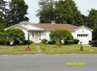 11 Lowell Ave, Haverhill, MA 01832