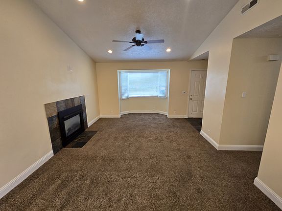 3rd image of 2575 W Dry Creek Dr