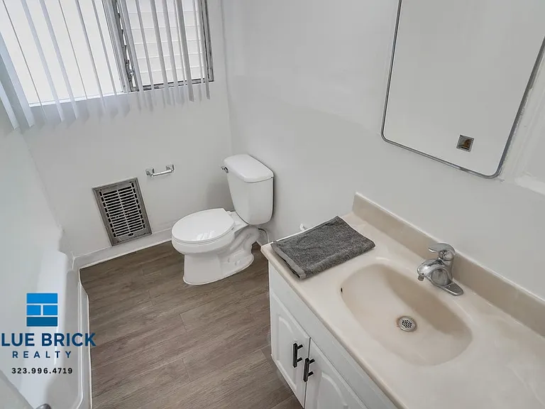 12310 Chandler Blvd #41 — Photo 11