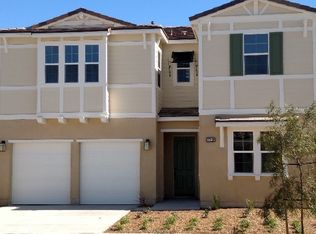 27610 Skylark Ln, Saugus, CA 91350