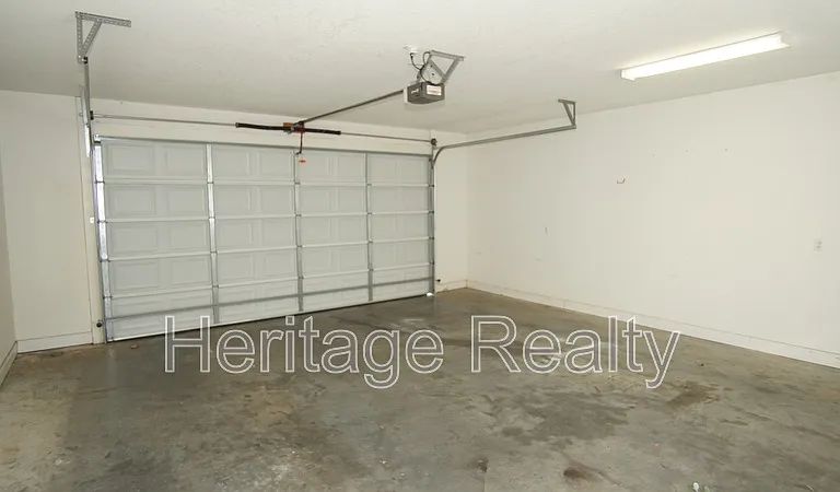 3006 Franklin Ave — Photo 23