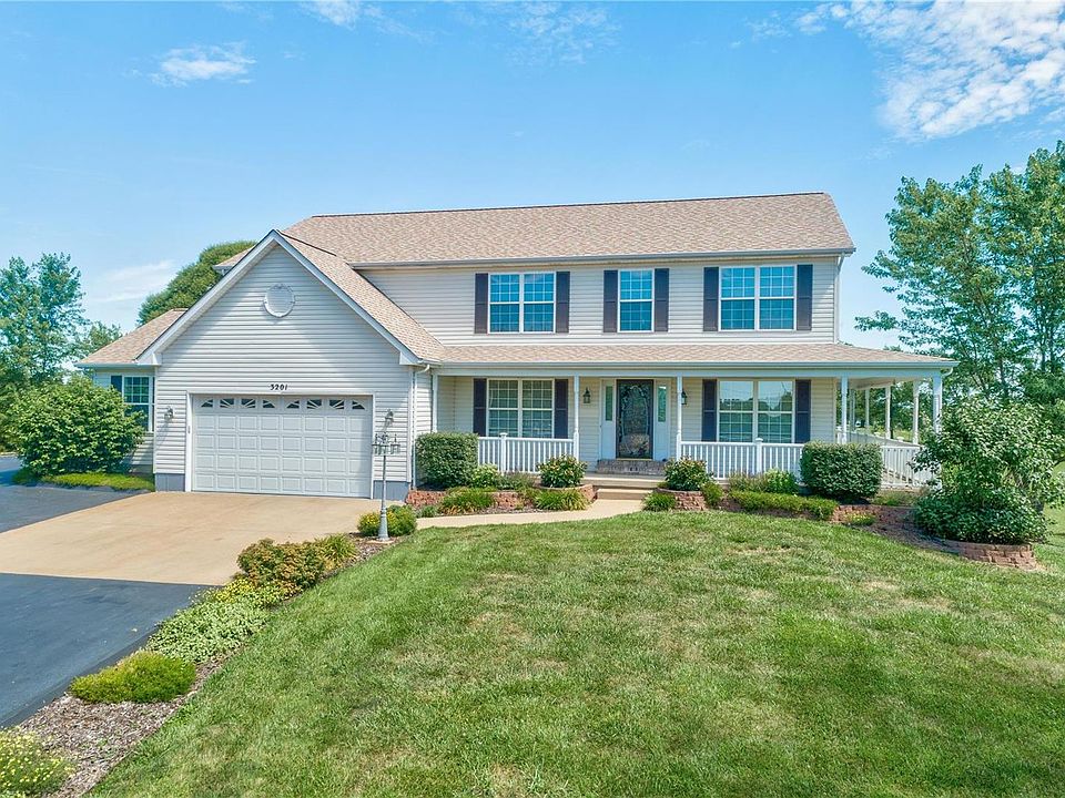 1st image of 3201 Cambridge Dr