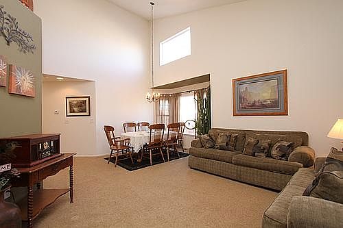 livingroomdiningroom2_500.jpg