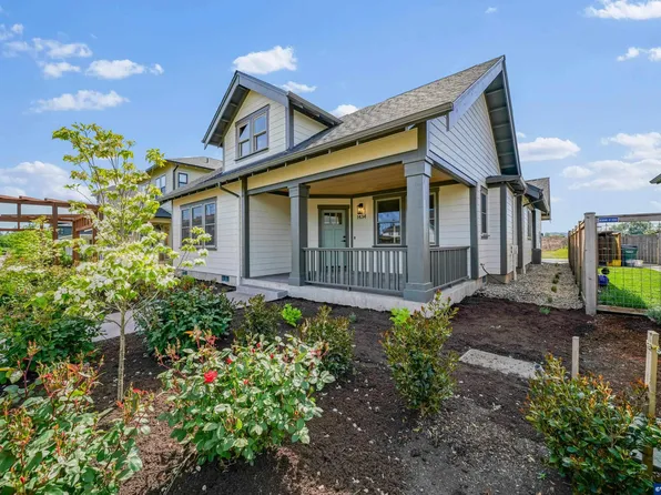 1434 Ash Creek Dr E, Monmouth, OR 97361
