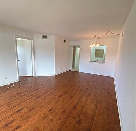 5th image of 9022 NW 28th Dr APT 2107