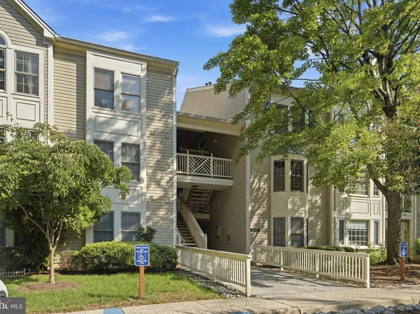 12237 Fairfield House Dr APT 311A, Fairfax, VA 22033