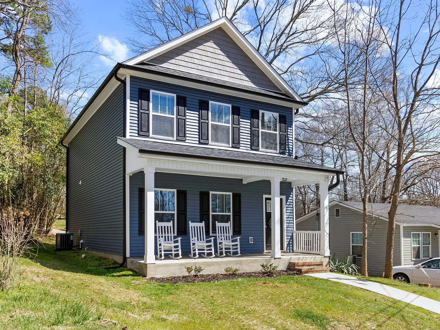 3 bed, 2.5 bath, 792 sqft, $2,800 — Photo 2