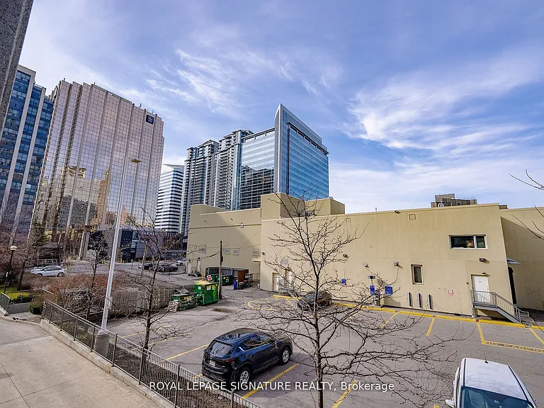 21 Hillcrest Ave #209 — Photo 31
