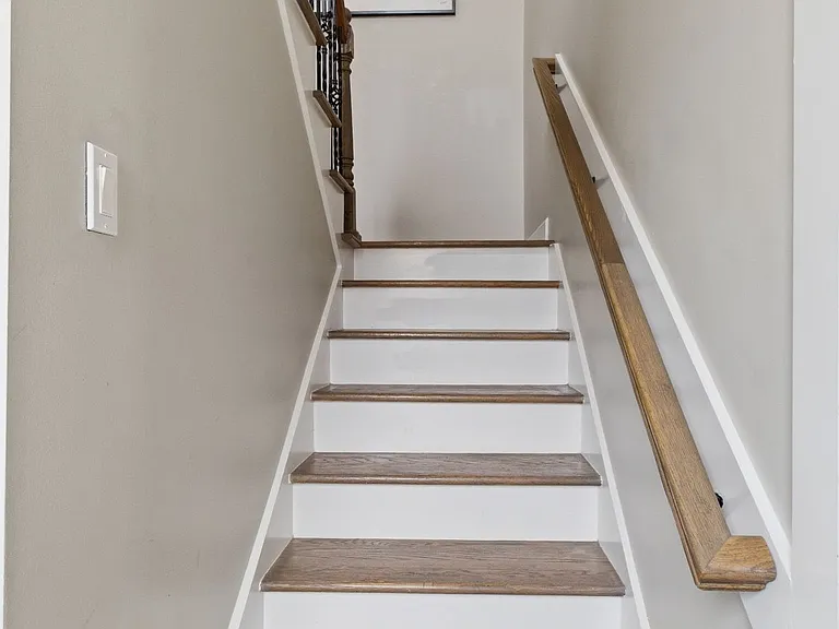 2140 Burns St — Photo 18