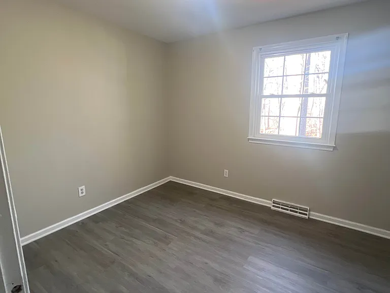 12100 Deerhurst Dr — Photo 10