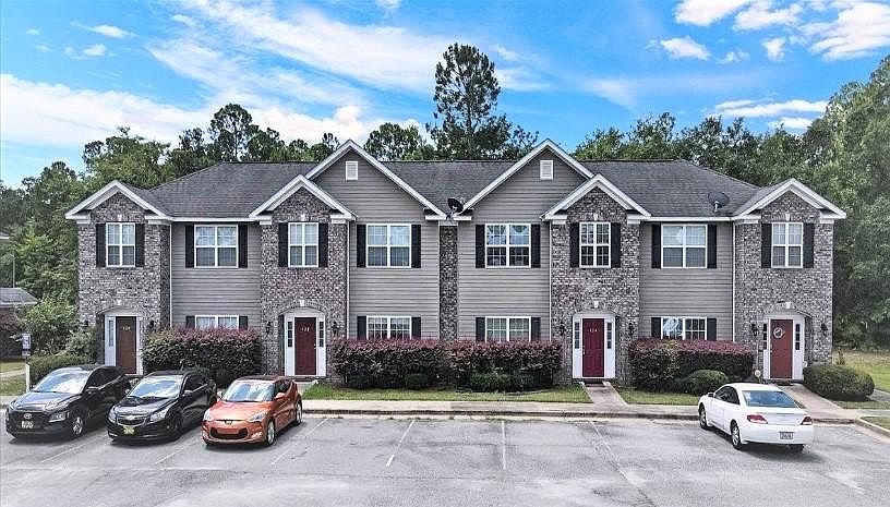 1st image of 124 Caswell Ct