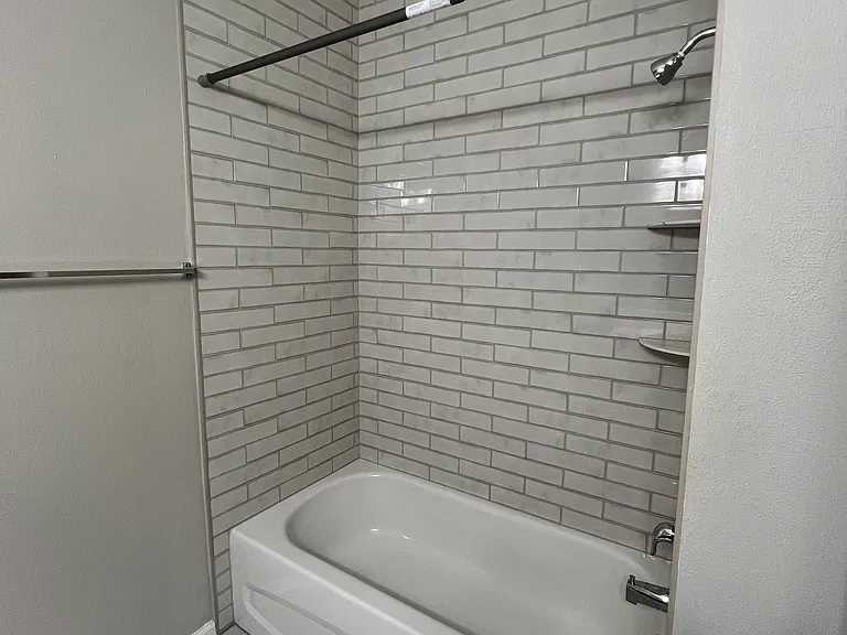 6985 Ortega Woods Dr — Photo 10