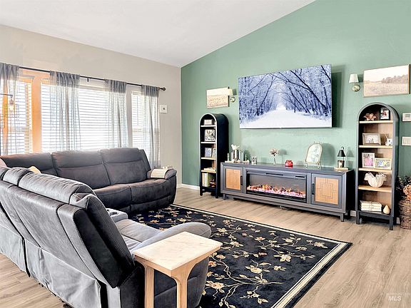 3rd image of 2407 Forge St