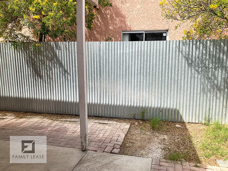 3646 E Blacklidge Dr #9 — Photo 11